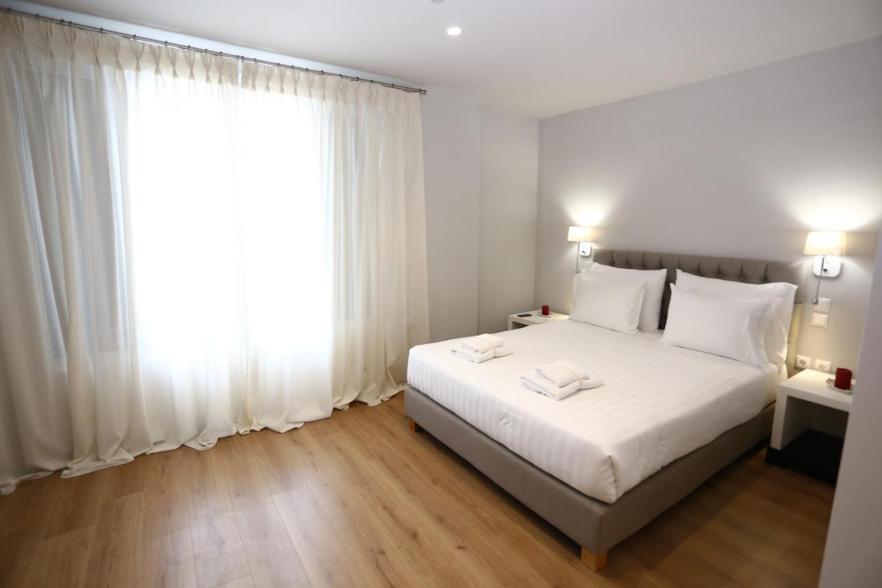 1900 Athenian House Hotel *