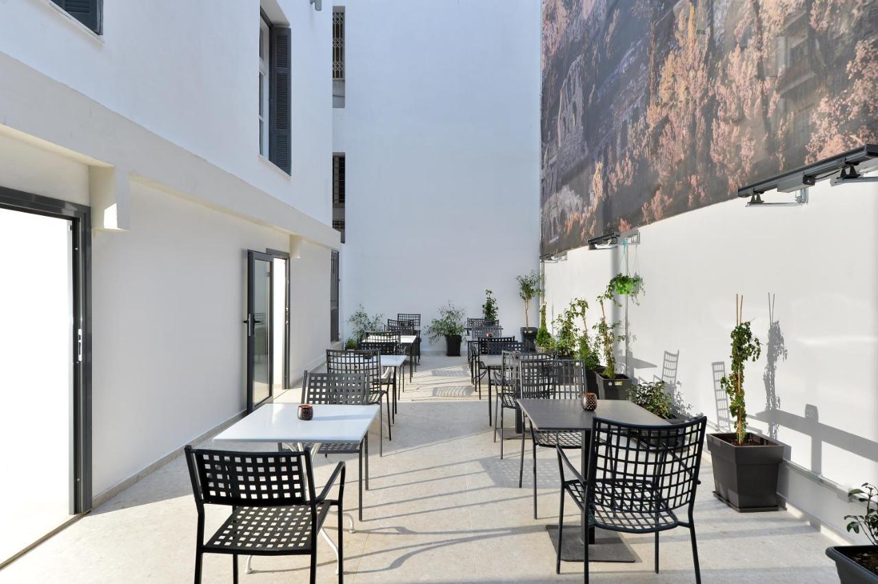 1900 Athenian House Hotel *