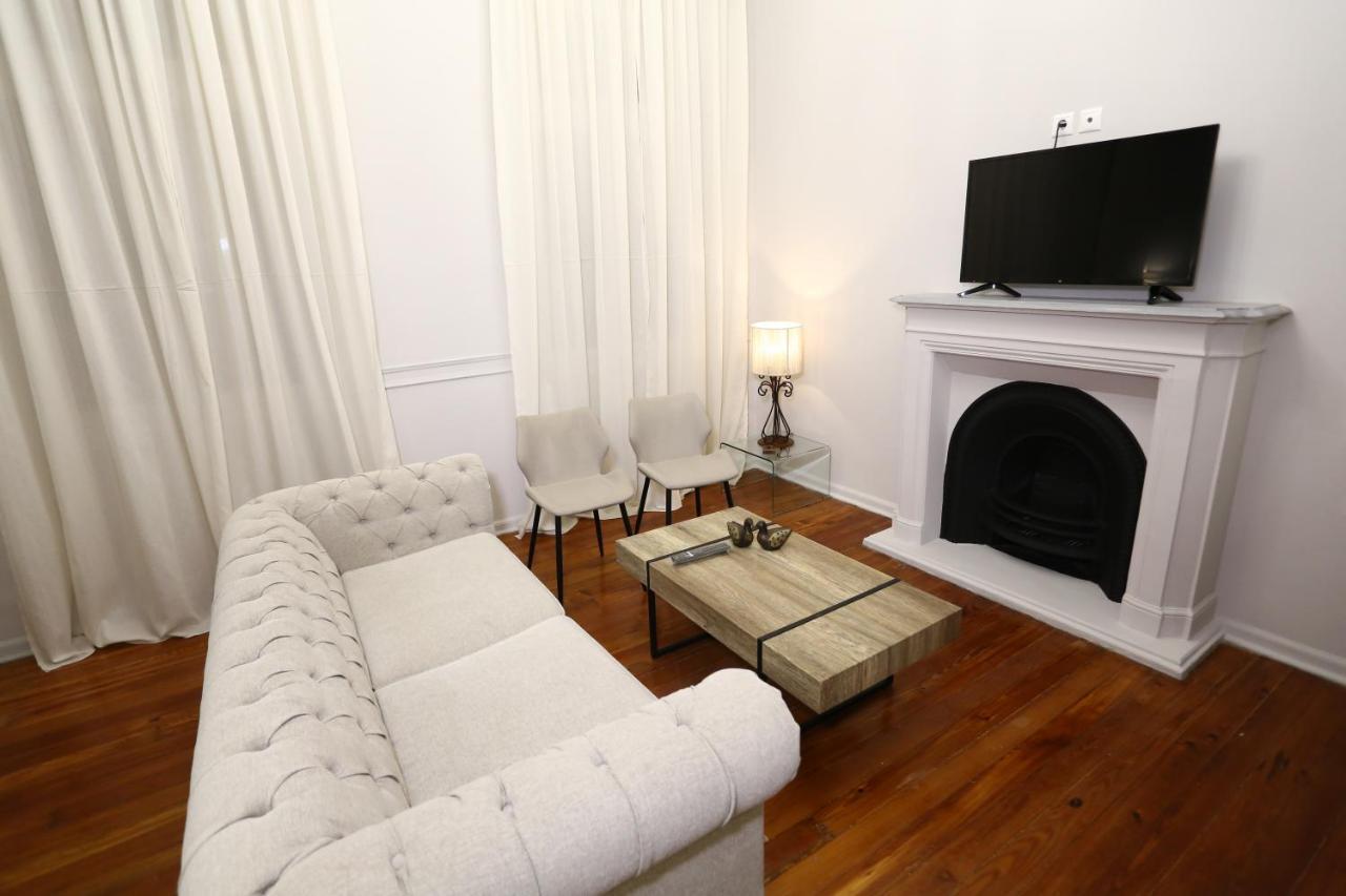 1900 Athenian House Otel