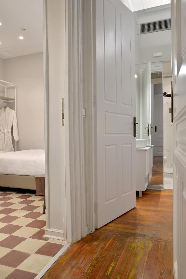 1900 Athenian House